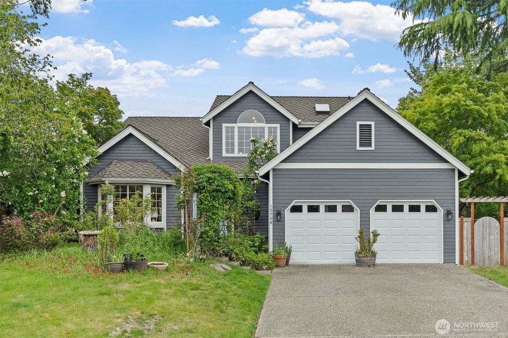 Photo of 12728 SE 254th Court, Kent, WA 98030 (MLS # 2351443)