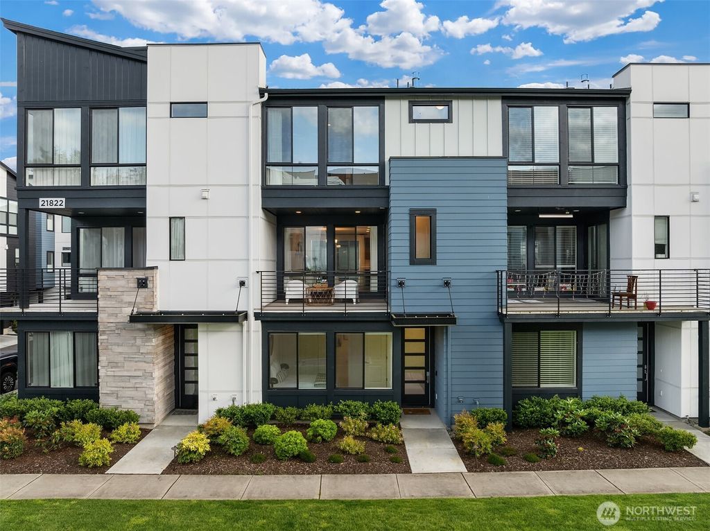 Photo of 21822 25th Avenue SE #B, Bothell, WA 98021 (MLS # 2401162)