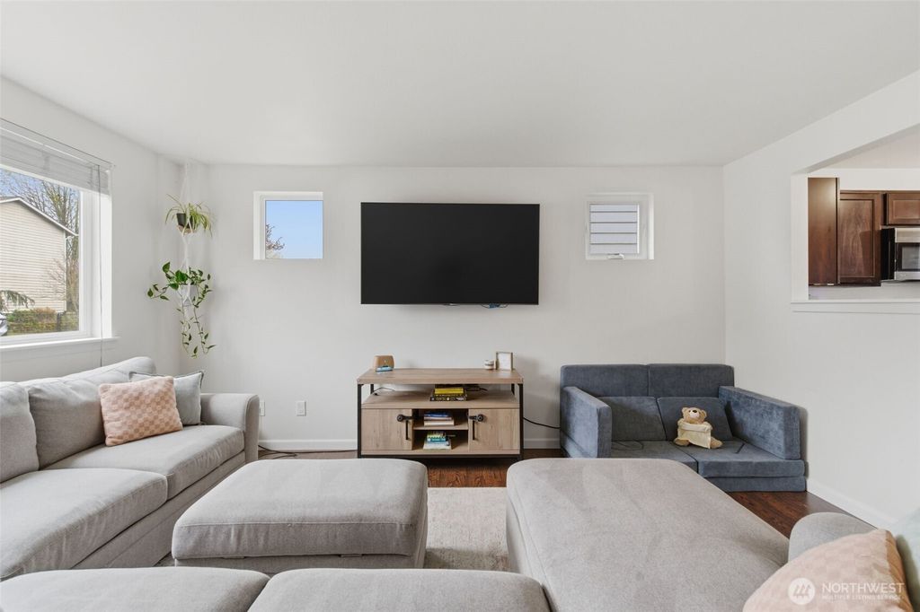 Photo of 1276 SE Casandra Loop, Port Orchard, WA 98366 (MLS # 2513306)