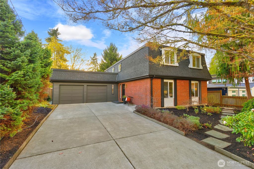 Photo of 10313 40th Avenue NE, Seattle, WA 98125 (MLS # 2354799)