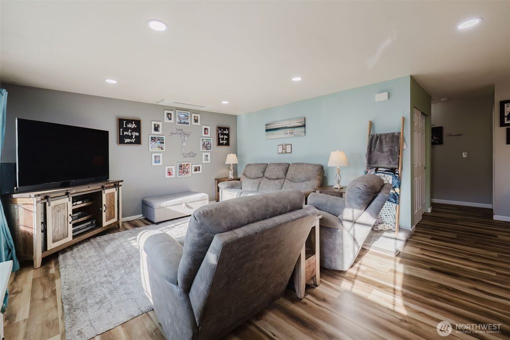 Photo of 387 Max William Loop, Poulsbo, WA 98370 (MLS # 2469950)