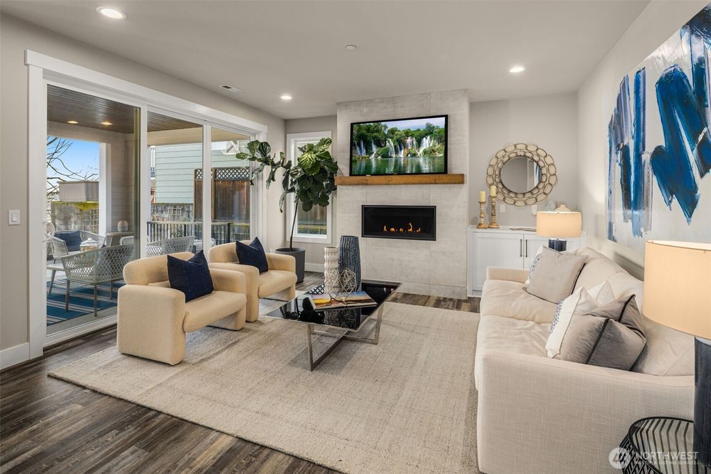 Photo of 6437 NE 182nd Street, Kenmore, WA 98028 (MLS # 2339459)