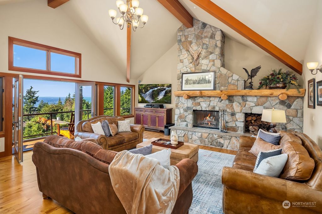 Photo of 2435 Squak Mountain Loop SW, Issaquah, WA 98027 (MLS # 2271170)