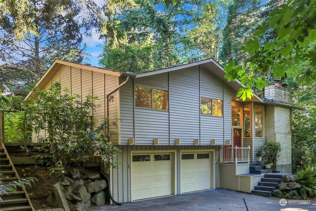 Photo of 18747 49th Place NE, Lake Forest Park, WA 98155 (MLS # 2250676)