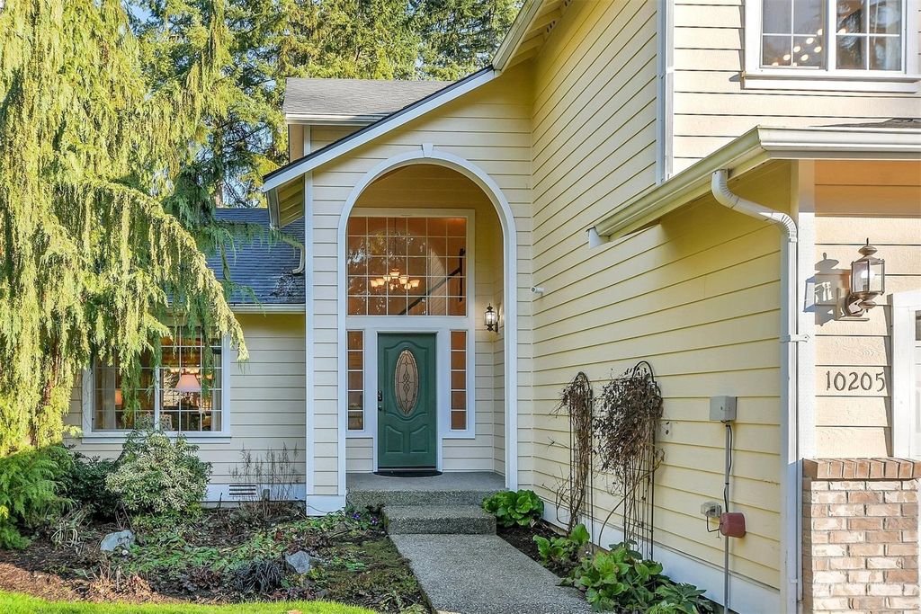 Photo of 10205 81st Avenue NE, Marysville, WA 98270 (MLS # 2323230)