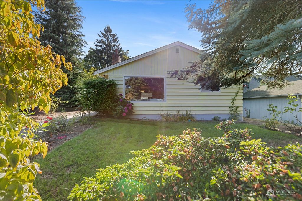 Photo of 14014 Evanston Avenue N, Seattle, WA 98133 (MLS # 2151219)