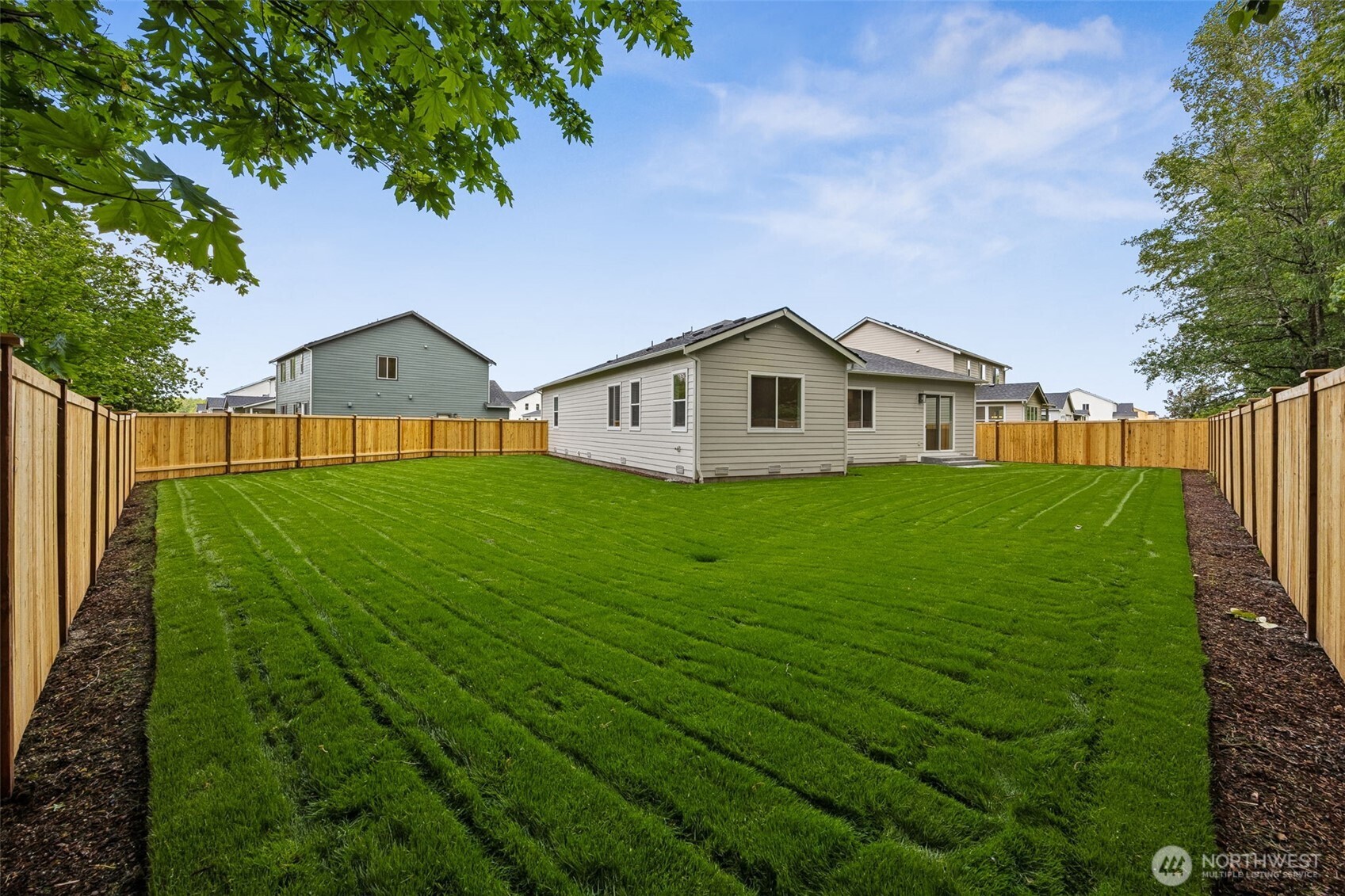 988 Rochelle Street 12