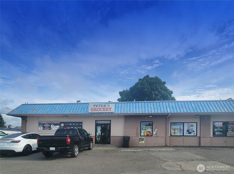 1307 38th St Tacoma WA 98418