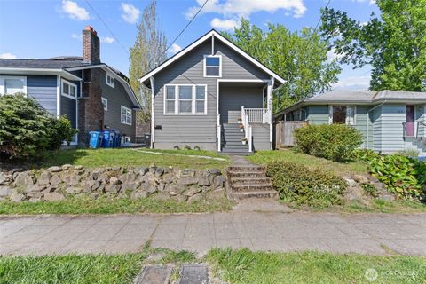 Photo of 1413 26th Avenue, Seattle, WA 98122 (MLS # 2516767)