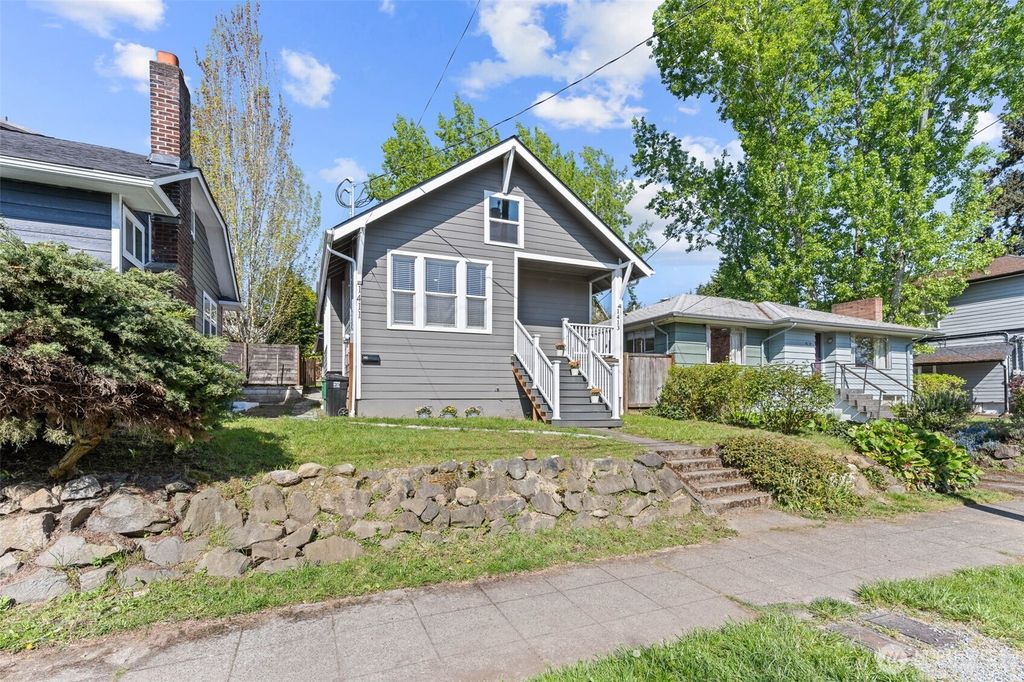 Photo of 1413 26th Avenue, Seattle, WA 98122 (MLS # 2516767)