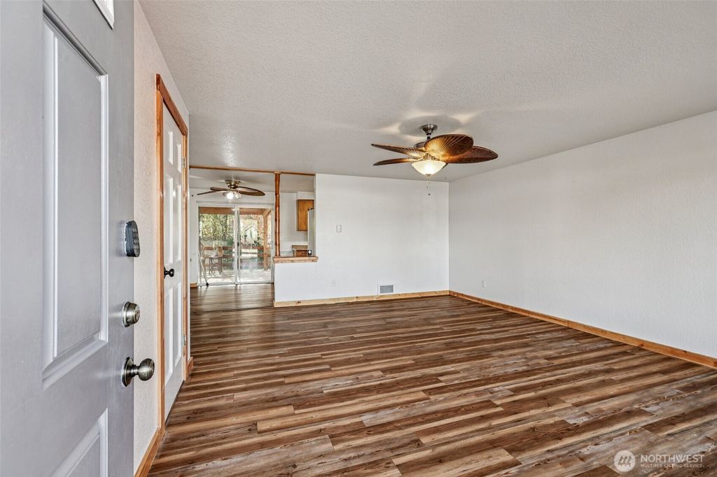 Photo of 6610 95th Street NE, Marysville, WA 98270 (MLS # 2450994)