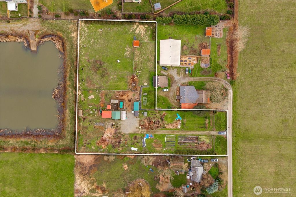 Photo of 6905 60th St E, Puyallup, WA 98371 (MLS # 2486828)