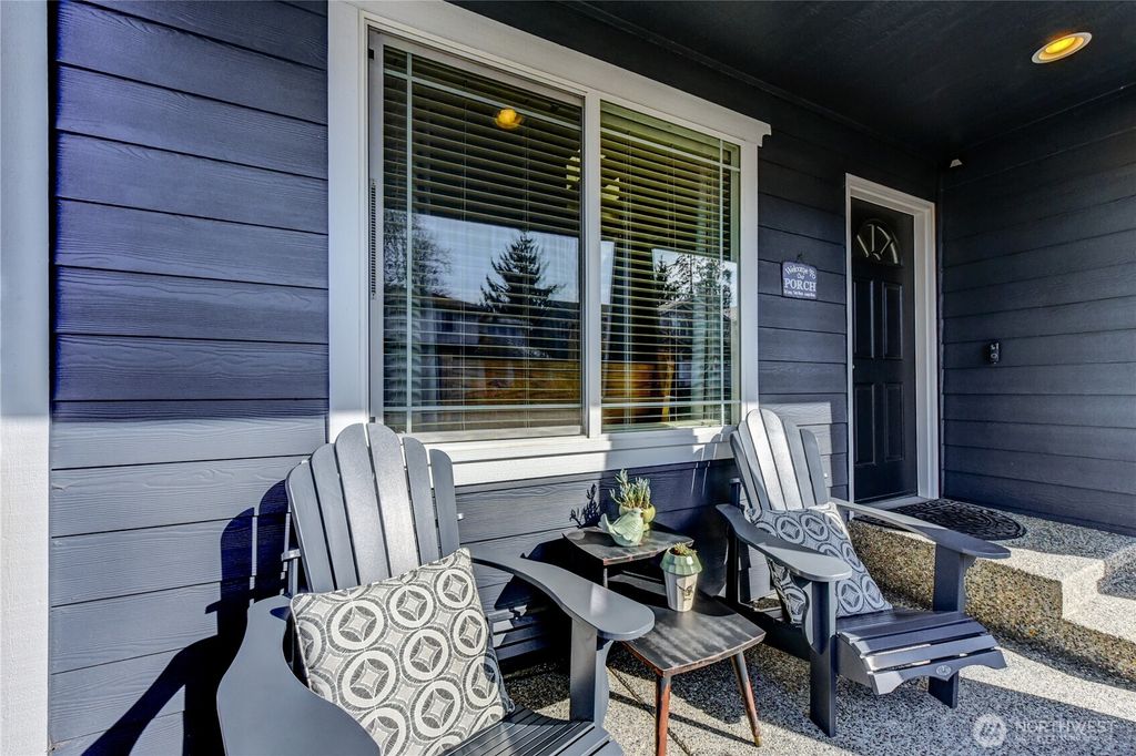 Photo of 1523 151st Street SW, Lynnwood, WA 98087 (MLS # 2487176)