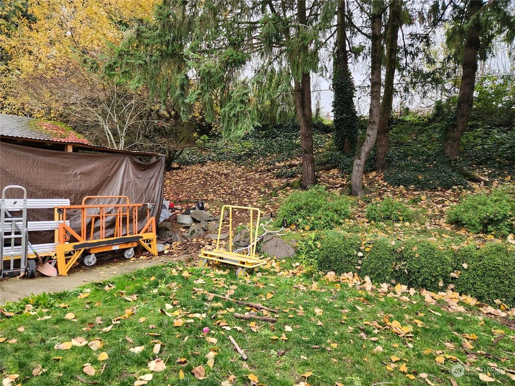 Photo of 18108 46th Avenue S, SeaTac, WA 98188 (MLS # 2181334)