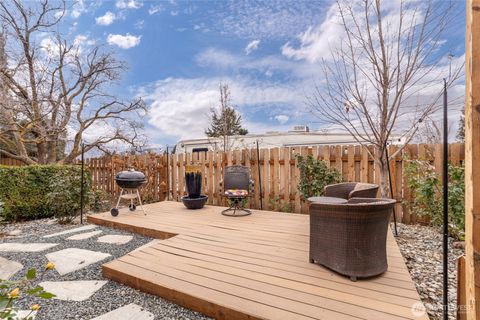 Photo of 785 N Jerome Lane, East Wenatchee, WA 98802 (MLS # 2467931)