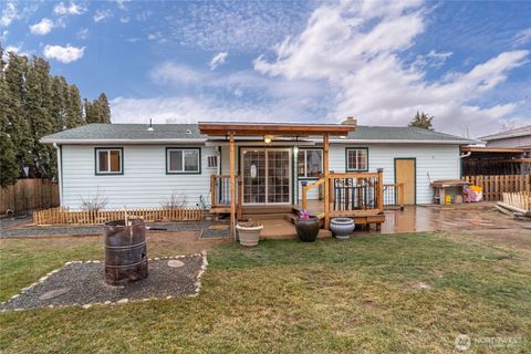 Photo of 785 N Jerome Lane, East Wenatchee, WA 98802 (MLS # 2467931)