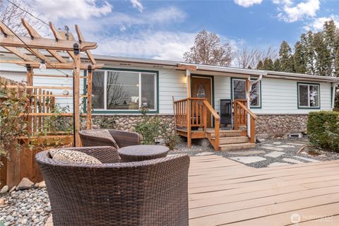 Photo of 785 N Jerome Lane, East Wenatchee, WA 98802 (MLS # 2467931)