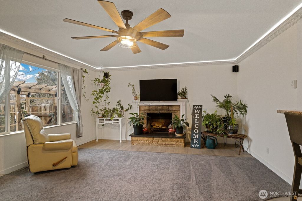 Photo of 785 N Jerome Lane, East Wenatchee, WA 98802 (MLS # 2467931)