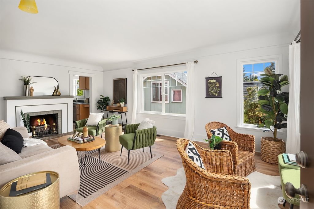 Photo of 3864 34th Avenue SW, Seattle, WA 98126 (MLS # 2234635)