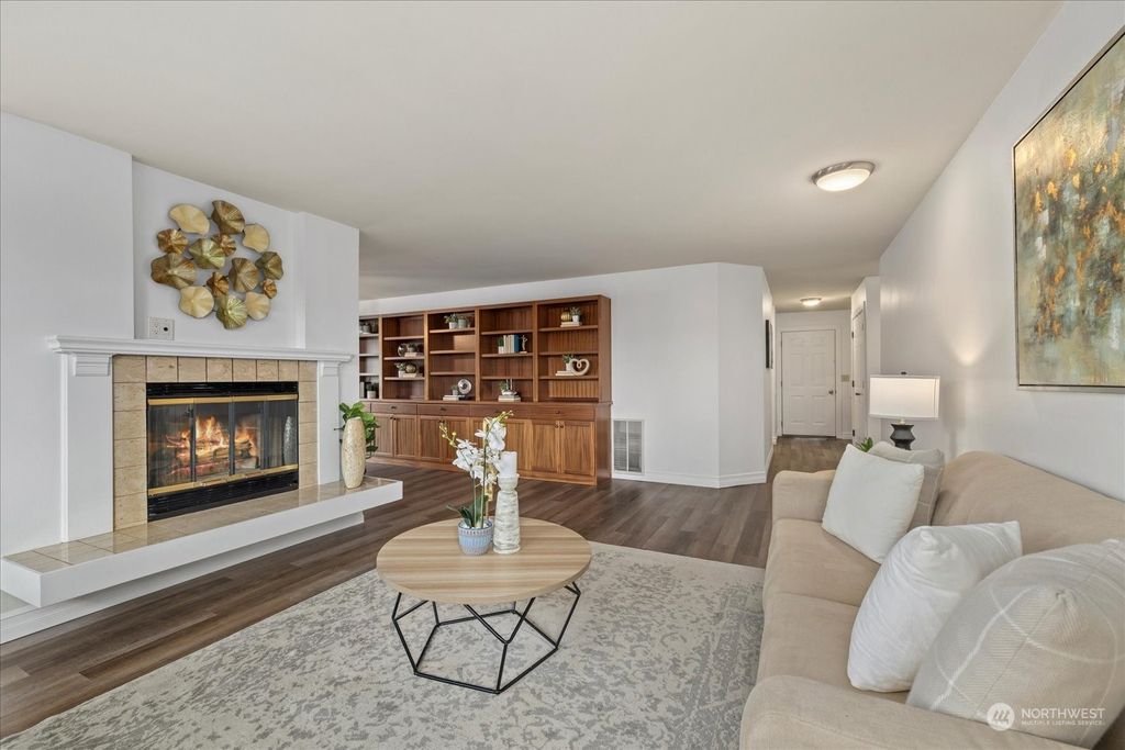 Photo of 4227 221st Place SE #2112, Issaquah, WA 98029 (MLS # 2310694)