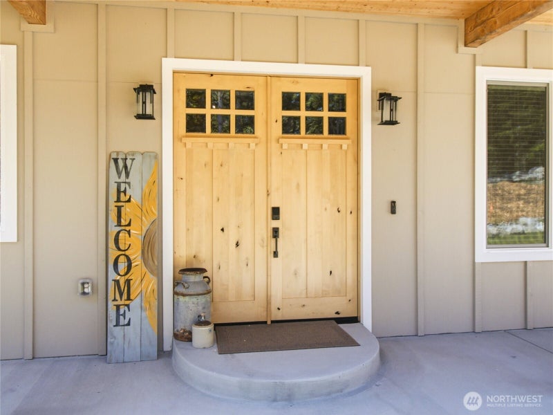 39456 Mountain Park Drive E