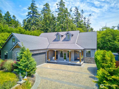 Photo of 2607 Washington Boulevard, Anacortes, WA 98221 (MLS # 2545380)
