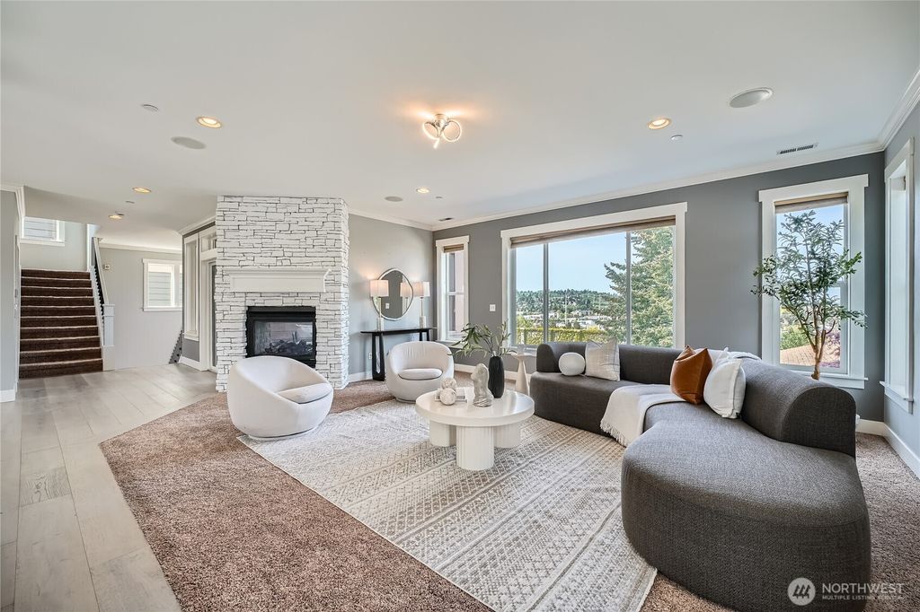 Photo of 1411 Shattuck Avenue S, Renton, WA 98055 (MLS # 2376986)