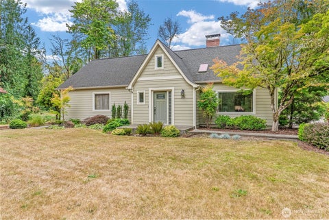 Photo of 215 Walnut Acres Road, Kelso, WA 98626 (MLS # 2575840)
