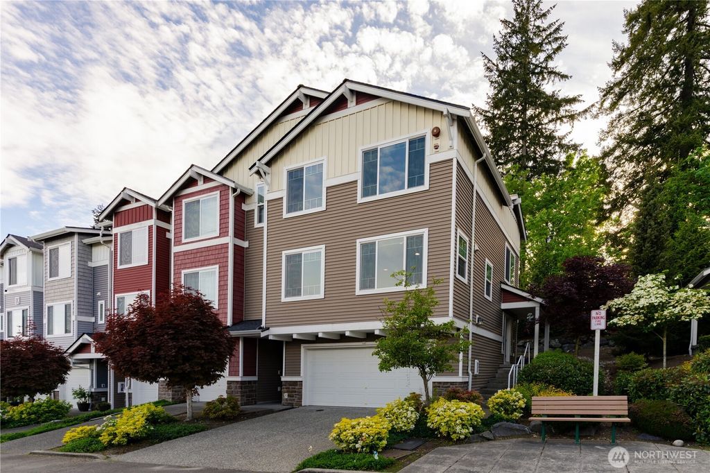 Photo of 15720 Manor Way #K8, Lynnwood, WA 98087 (MLS # 2372897)