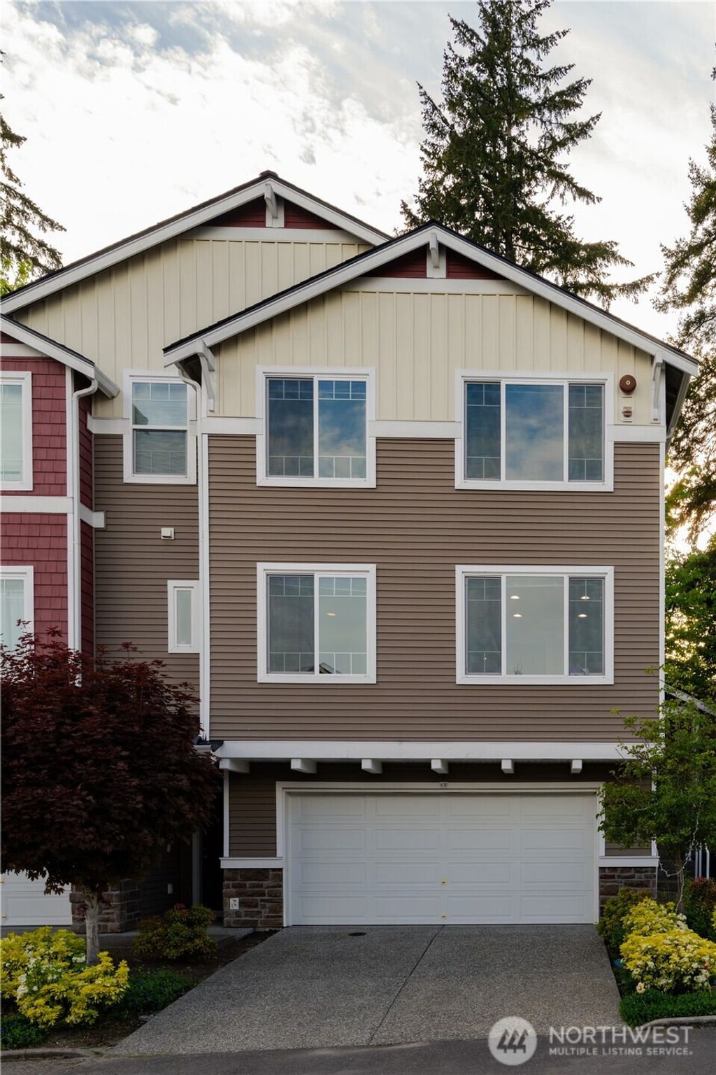 Photo of 15720 Manor Way #K8, Lynnwood, WA 98087 (MLS # 2372897)