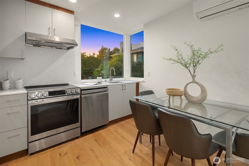 Photo of 1225 E Roy Street, Seattle, WA 98102 (MLS # 2433968)