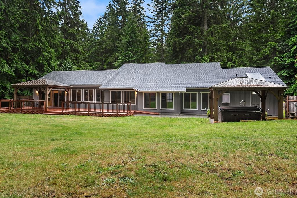 Photo of 4218 229th Avenue NE, Redmond, WA 98053 (MLS # 2398829)