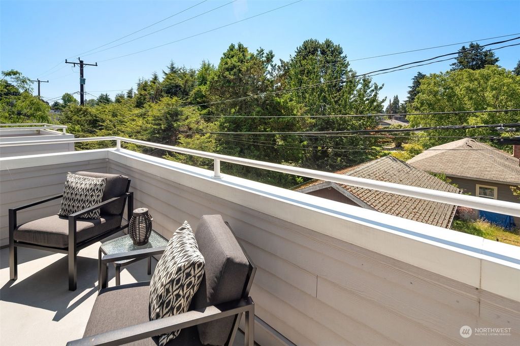 Photo of 3435 California Avenue SW #202, Seattle, WA 98116 (MLS # 2262783)