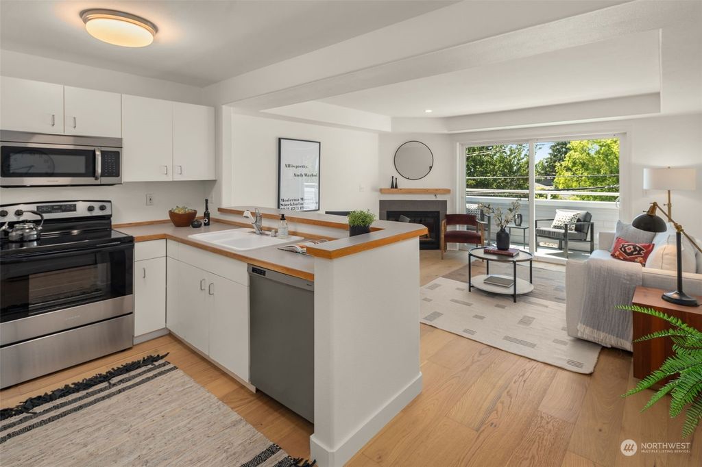 Photo of 3435 California Avenue SW #202, Seattle, WA 98116 (MLS # 2262783)