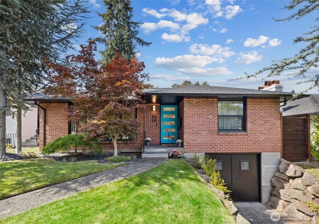 Photo of 3429 40th Avenue W, Seattle, WA 98199 (MLS # 2578128)