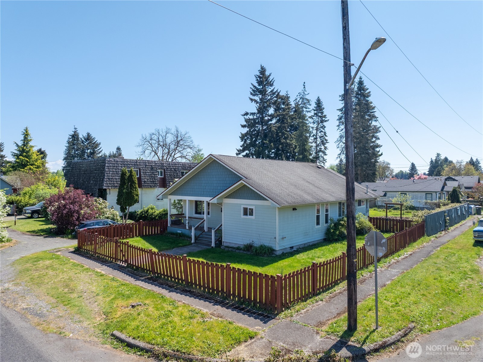 928 W Cherry Street