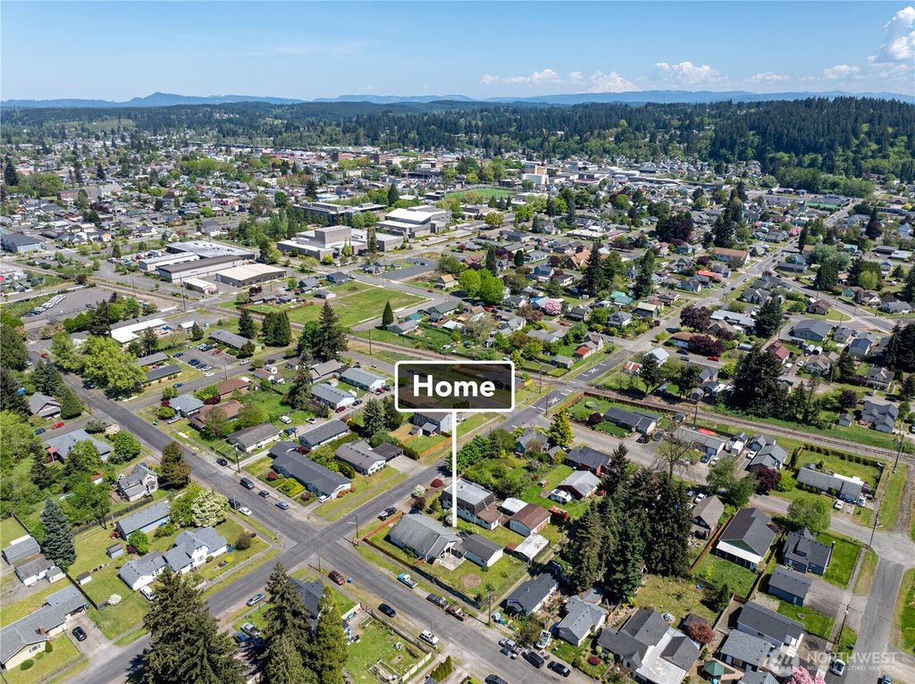 Photo of 928 W Cherry Street, Centralia, WA 98531 (MLS # 2505750)