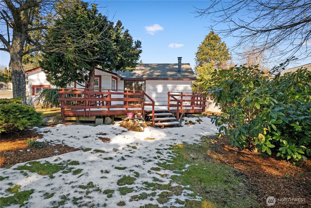 Photo of 21908 84th Avenue W, Edmonds, WA 98026 (MLS # 2331238)