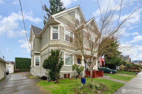 Photo of 5523 Woodlawn Avenue N, Seattle, WA 98103 (MLS # 2543002)