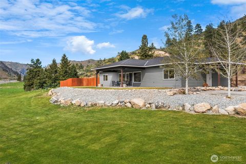Photo of 24 Mackenzie Way, Chelan, WA 98816 (MLS # 2505123)