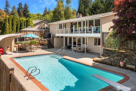 Photo of 2501 21st Street SW, Puyallup, WA 98373 (MLS # 2518530)
