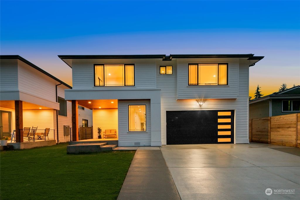 Photo of 2419 SW 346th Street, Federal Way, WA 98023 (MLS # 2311059)