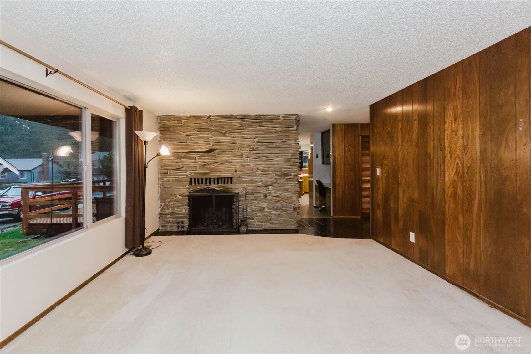 375 NW Mosher Canyon Road