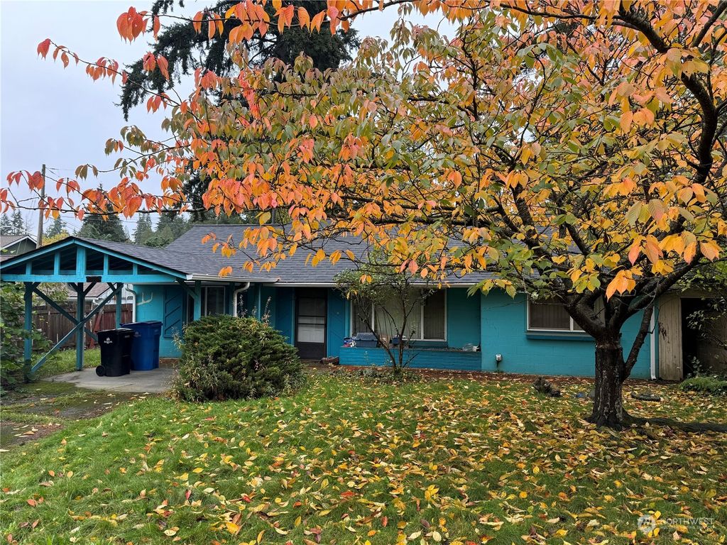 Photo of 18312 8th Avenue NE, Shoreline, WA 98155 (MLS # 2326472)