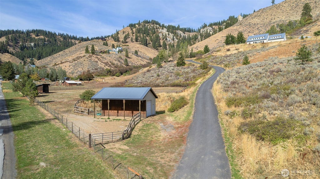 Photo of 9375 N Fork Road, Cashmere, WA 98815 (MLS # 2588700)