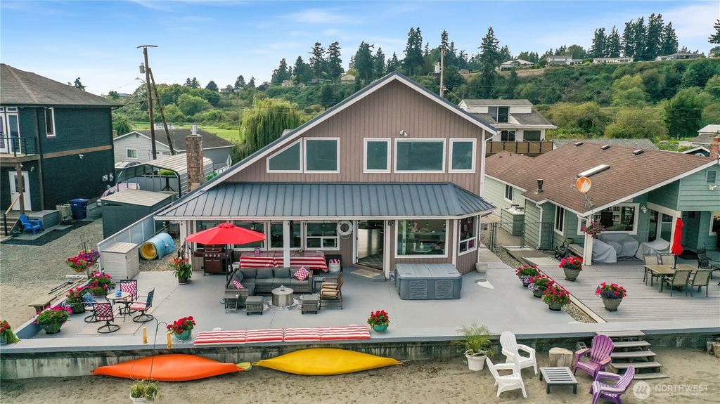 Photo of 4019 Priest Point Drive NE, Marysville, WA 98271 (MLS # 2428932)