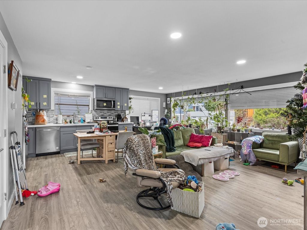 Photo of 7138 47th Avenue SW, Seattle, WA 98136 (MLS # 2457198)