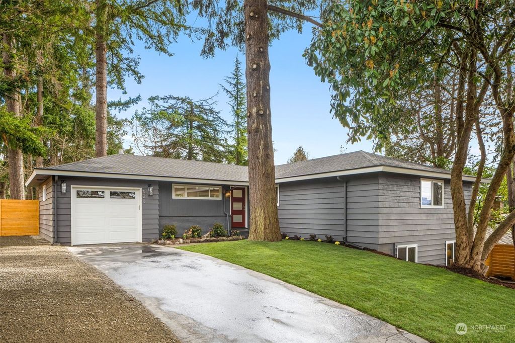 Photo of 628 163rd Avenue SE, Bellevue, WA 98008 (MLS # 2138553)