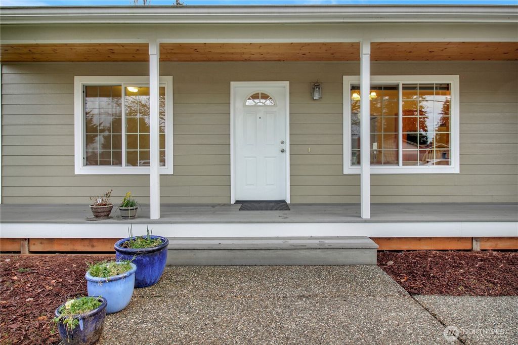 Photo of 116 W Marion St, Arlington, WA 98223 (MLS # 2482271)