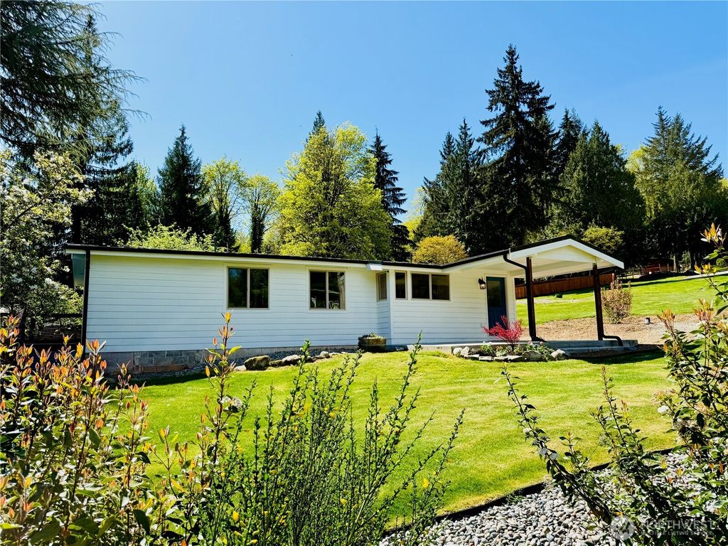 Photo of 477 W Lake Samish Drive, Bellingham, WA 98229 (MLS # 2512993)